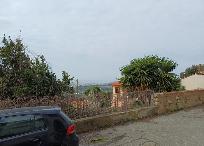 Poggiosanrocco Apartment *